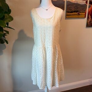 Elegant Cream Sleeveless Dress